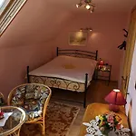 Nika - And In The Heart Of Center Butas Palanga