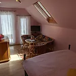 Nika - And In The Heart Of Center Butas Palanga